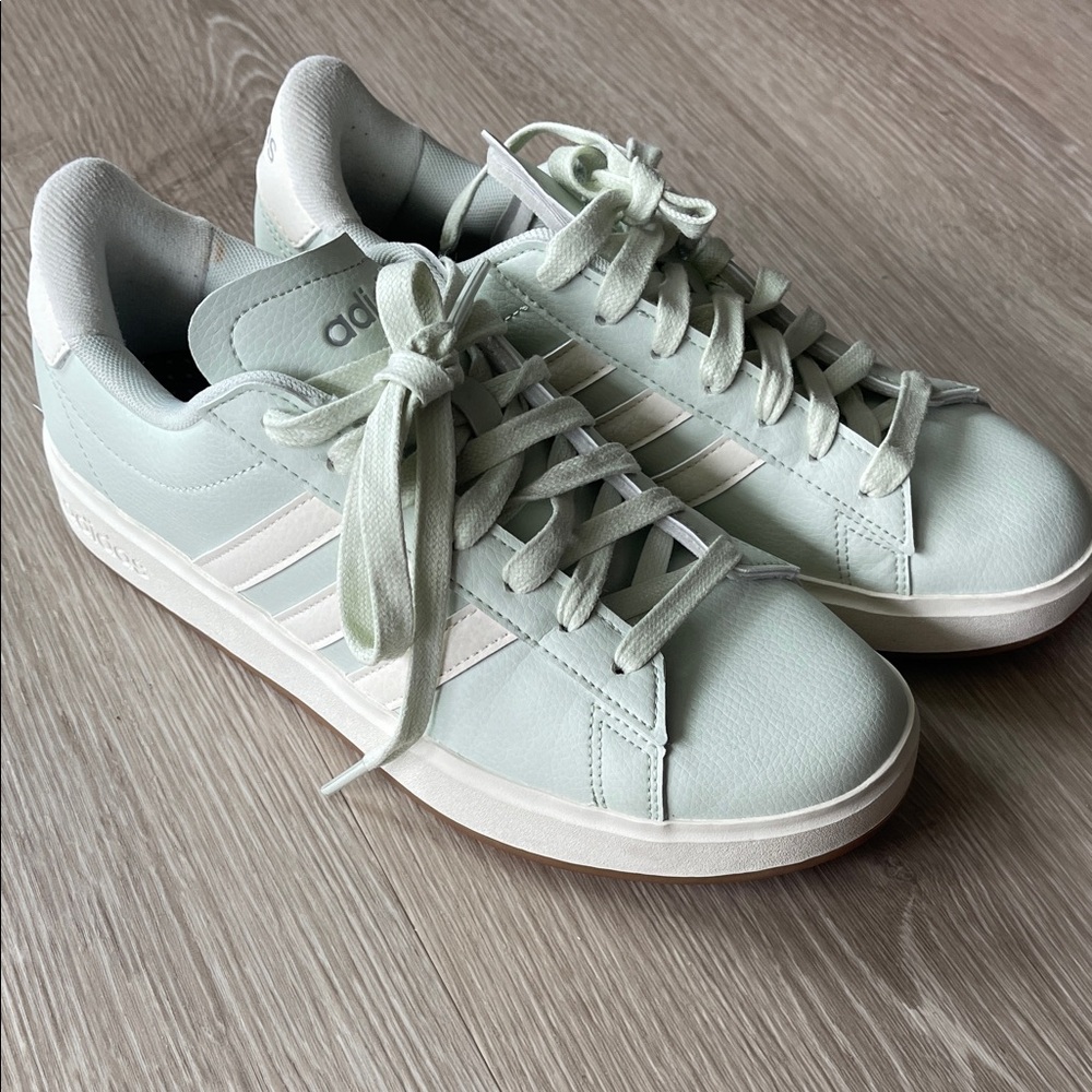 Adidas Women's Light Green Sneakers